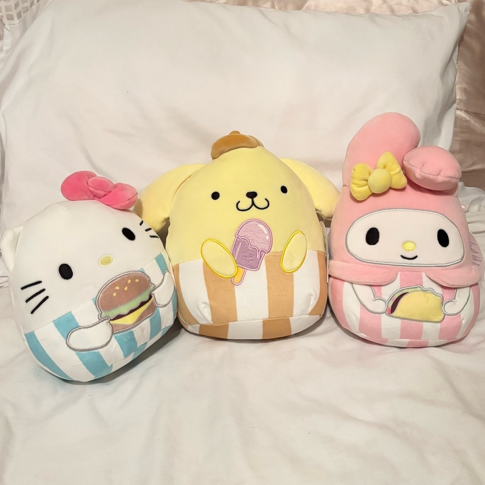BNWT Sanrio squishmallow